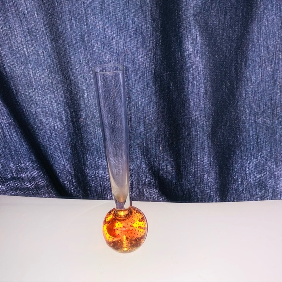 Mid Century Amber controlled bubble glass vase for that special flower - Picture 3 of 8
